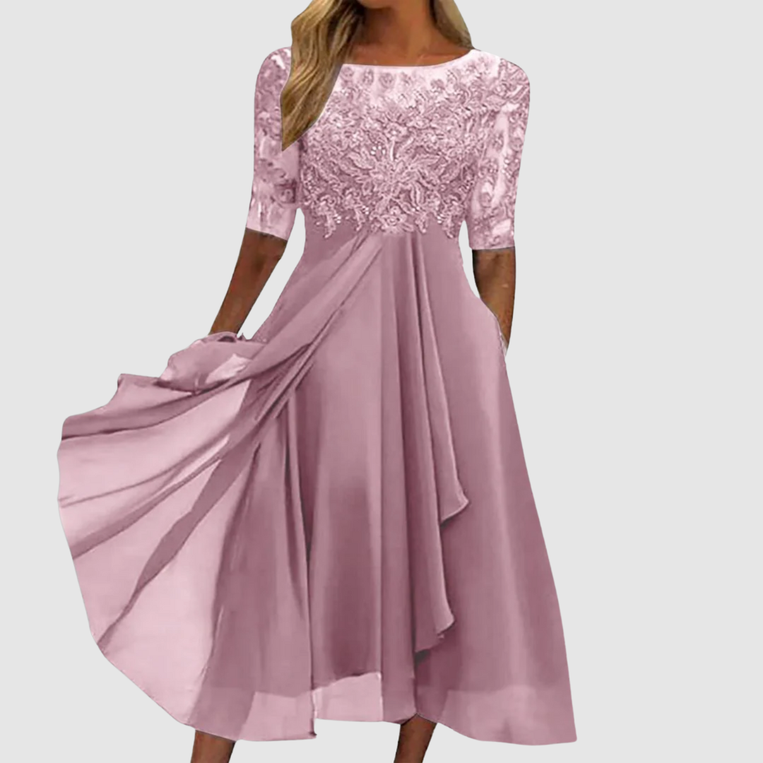 Leontýna - Robe en dentelle élégante