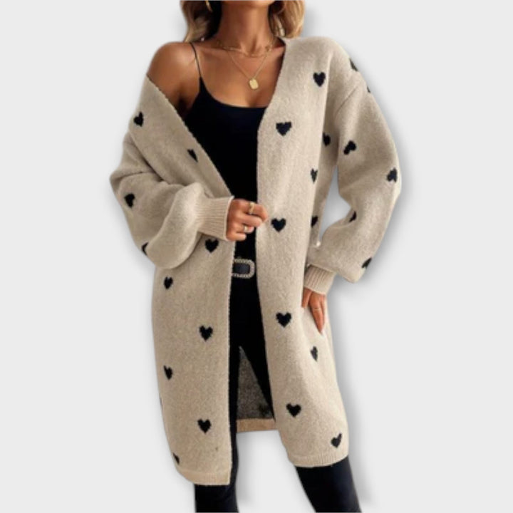Julie - Cardigan beige avec motif en cœur