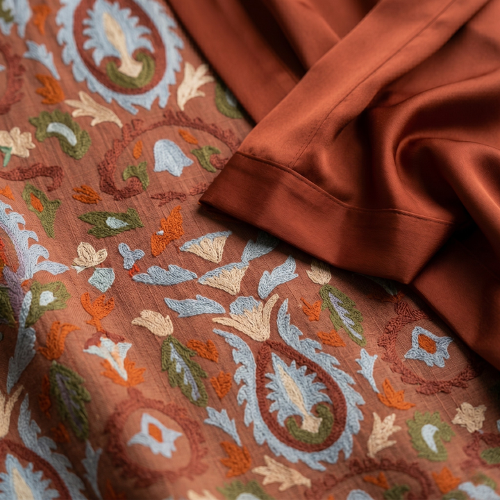 Daniela - Robe longue à motif floral avec gilet ajusté