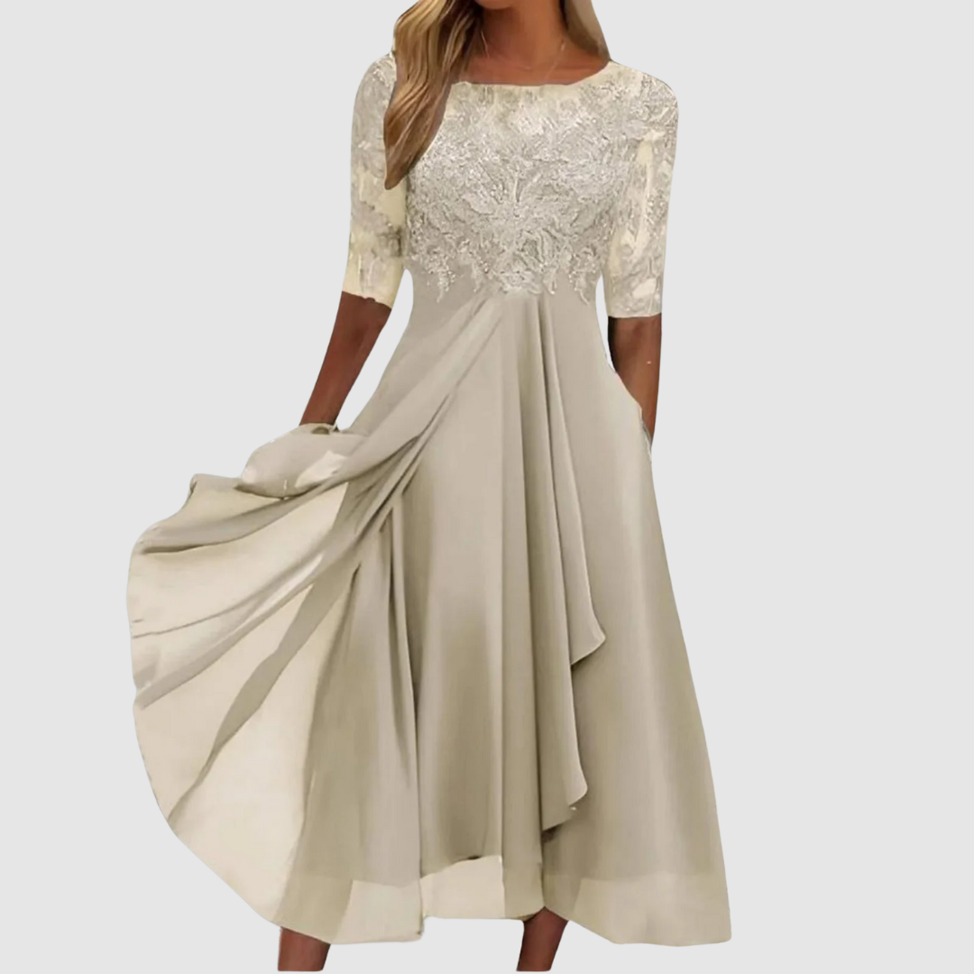 Leontýna - Robe en dentelle élégante