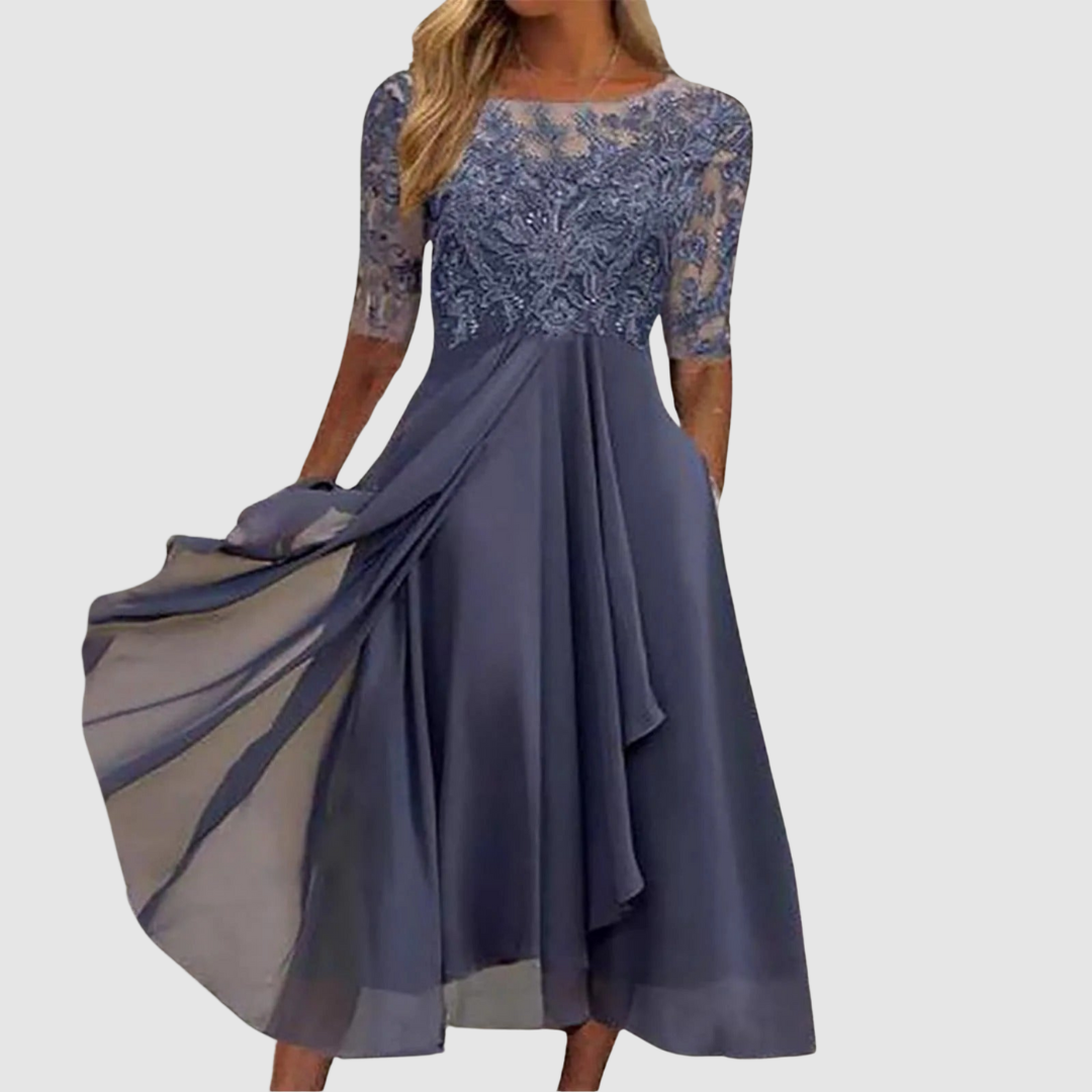 Leontýna - Robe en dentelle élégante