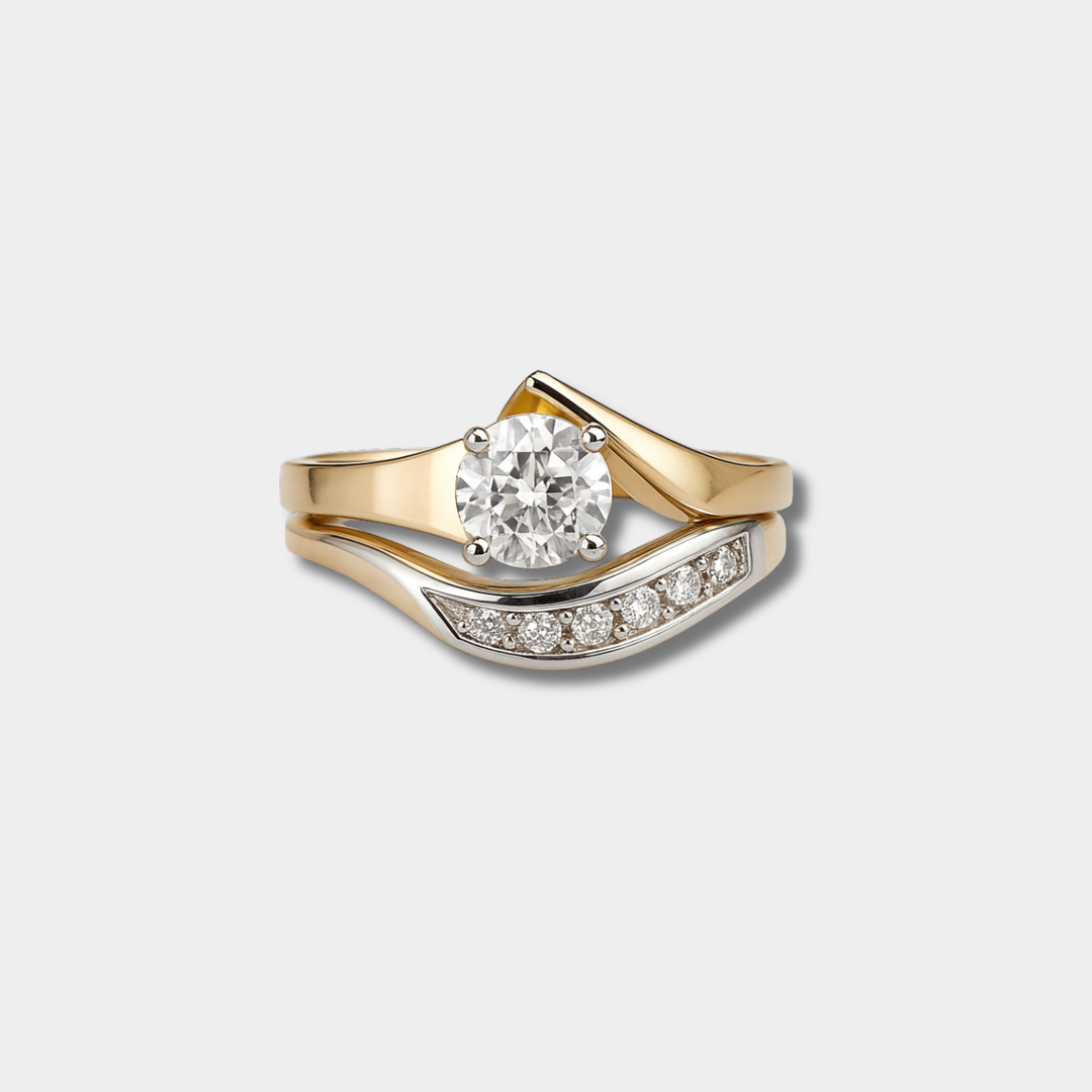 Carla – Bague vintage asymétrique en or et argent avec zircons