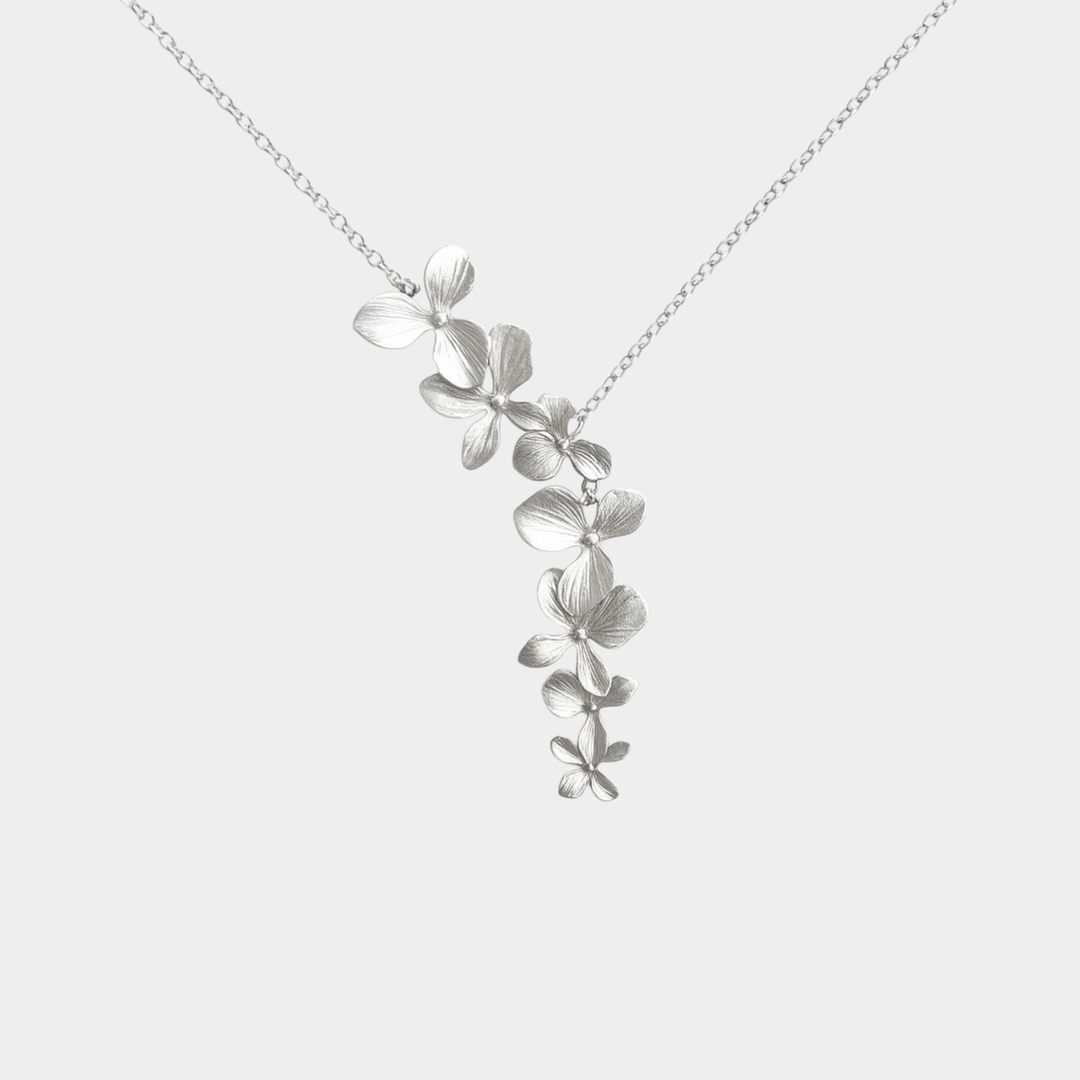 Stéphanie – Collier doré au design circulaire discret