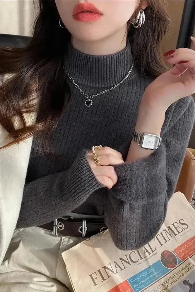 Caroline™ Pull