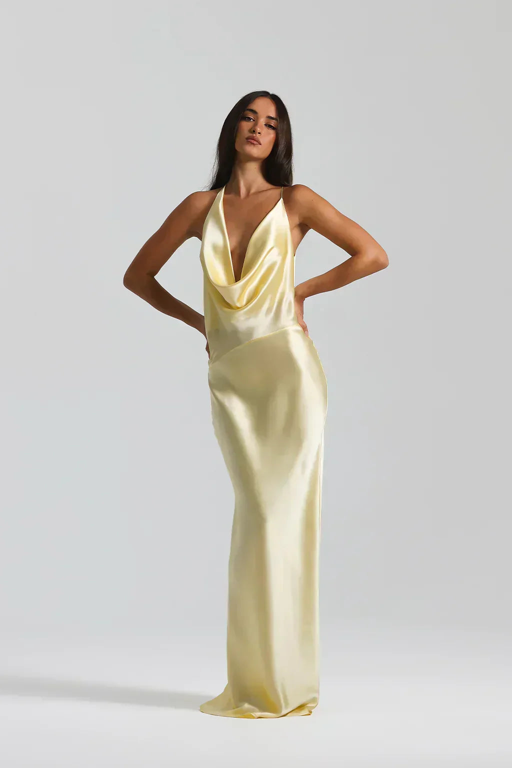 Karolína – Robe Maxi Élégante