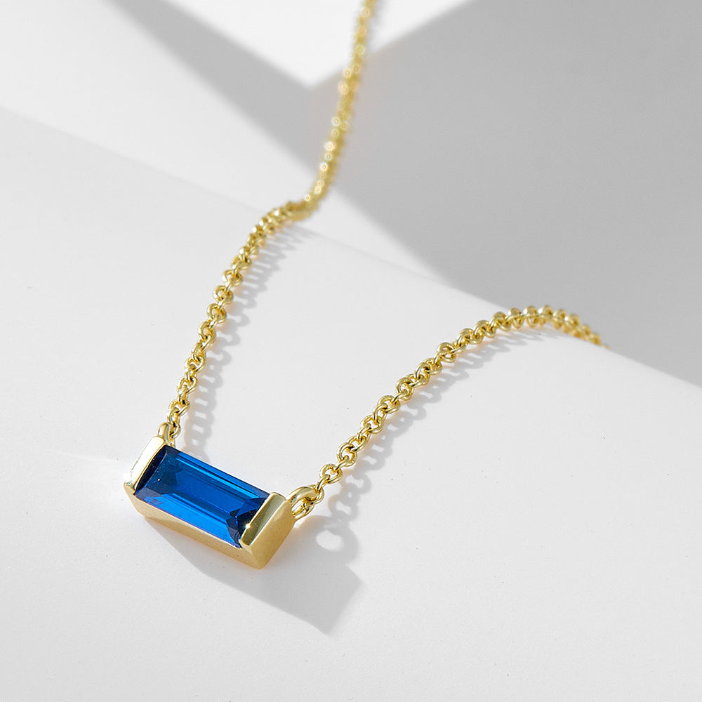 Livia – Collier en argent avec petit pendentif