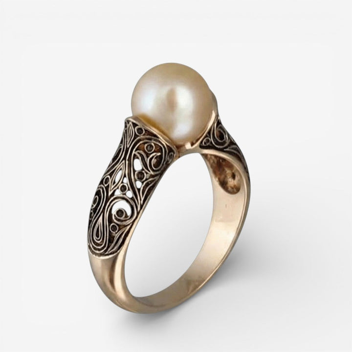 Bague en or vintage avec perle