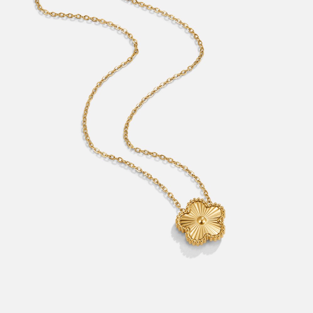 Isabelle – Collier rond en or avec un pendentif délicat