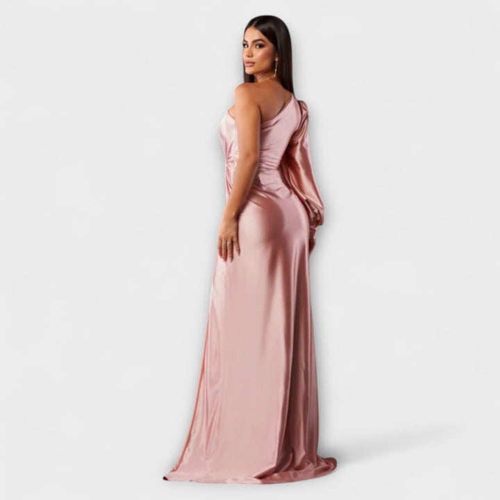 Julie - Robe élégante avec raffinement